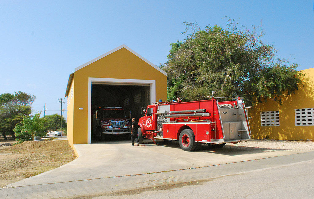 GARAGE FIRE DEPARTMENT RINCON